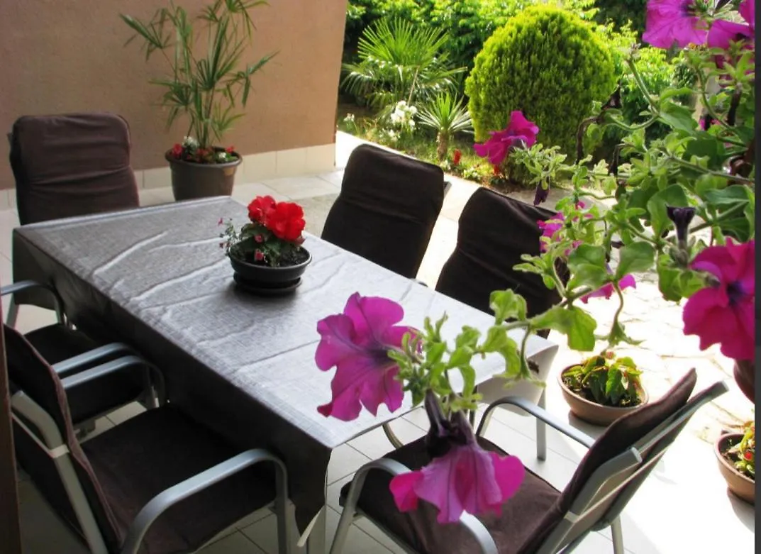 Apartment Apartman Andja Sea And Garden View Peroj